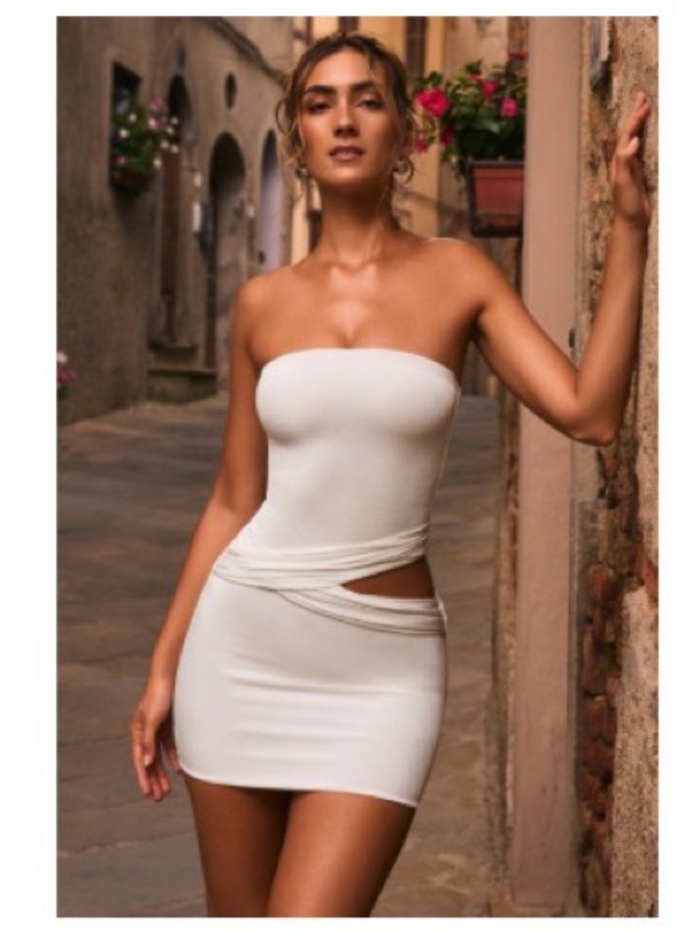 Oh Polly - Cut Out Bandeau Mini Dress